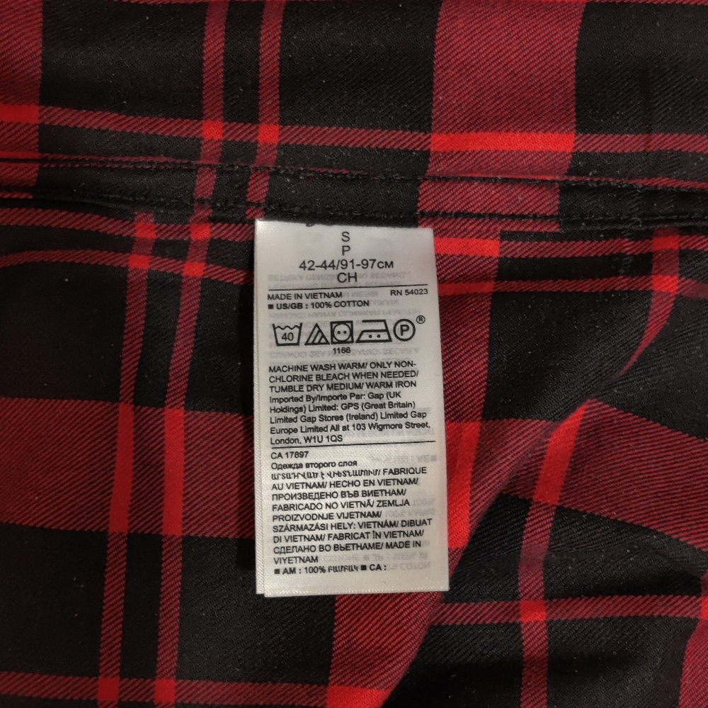 Banana Republic men's casual red/black plaid shirt - Picture 3 of 3